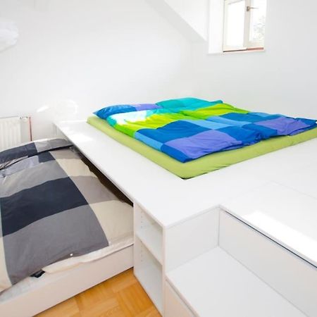 The Cute, Sunny Apartment In The Center +P Ljubljana Exteriör bild