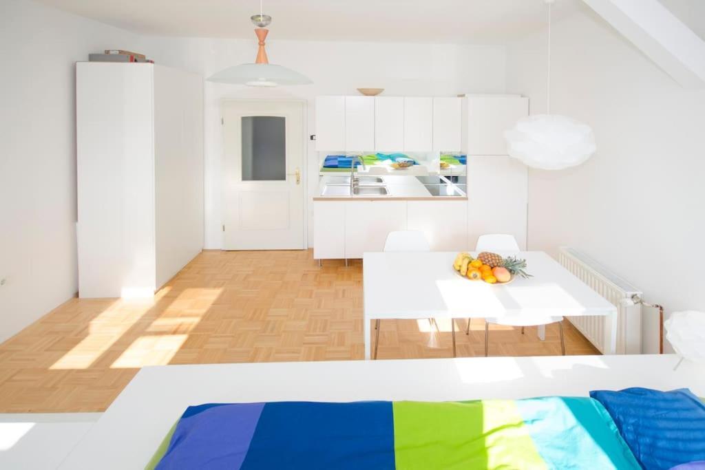 The Cute, Sunny Apartment In The Center +P Ljubljana Exteriör bild