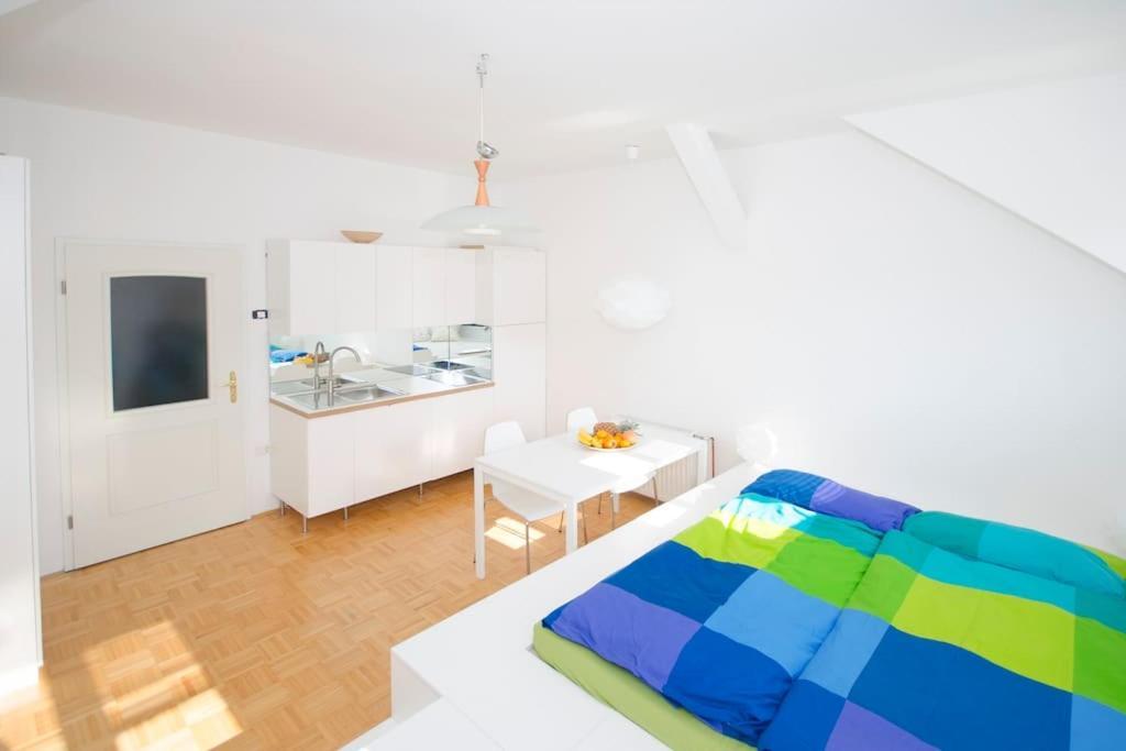 The Cute, Sunny Apartment In The Center +P Ljubljana Exteriör bild